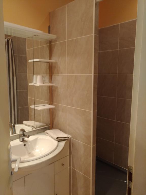 La Chaumiere Hotel 2*